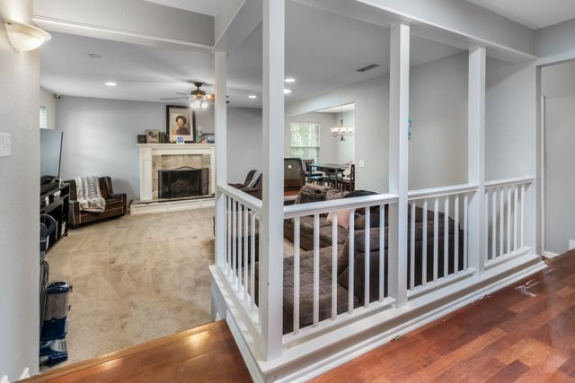 1707 Woodridge Circle, Arlington, TX 76013