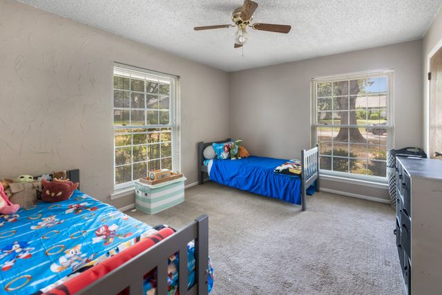 1707 Woodridge Circle, Arlington, TX 76013