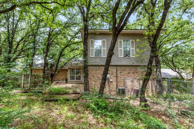 1707 Woodridge Circle, Arlington, TX 76013