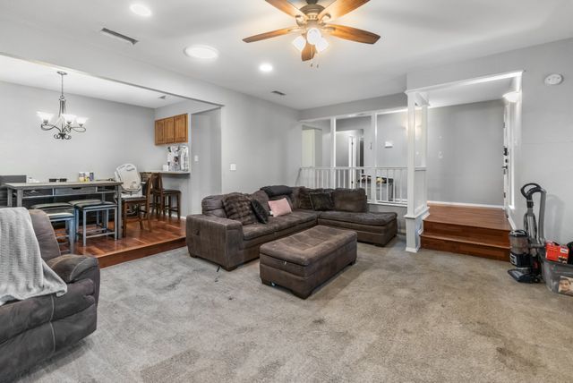 1707 Woodridge Circle, Arlington, TX 76013