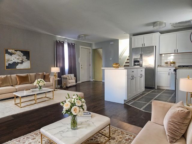 6732 S Peoria Street, Chicago, IL 60621