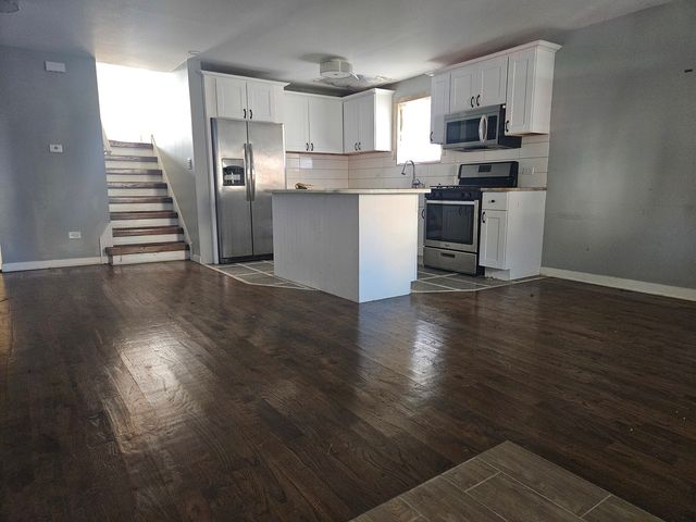 6732 S Peoria Street, Chicago, IL 60621