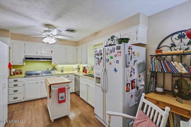 727 Laney Drive, Clinton, MS 39056