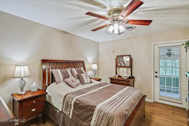 727 Laney Drive, Clinton, MS 39056