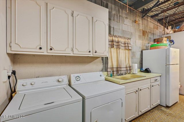727 Laney Drive, Clinton, MS 39056