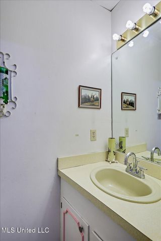 727 Laney Drive, Clinton, MS 39056