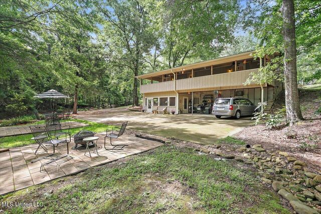 727 Laney Drive, Clinton, MS 39056