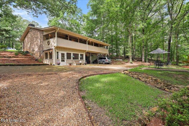 727 Laney Drive, Clinton, MS 39056