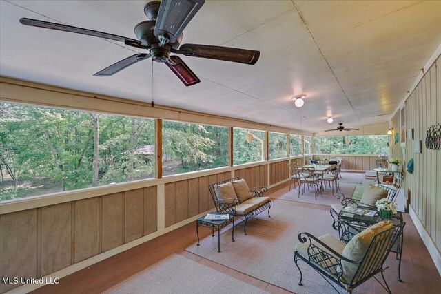 727 Laney Drive, Clinton, MS 39056