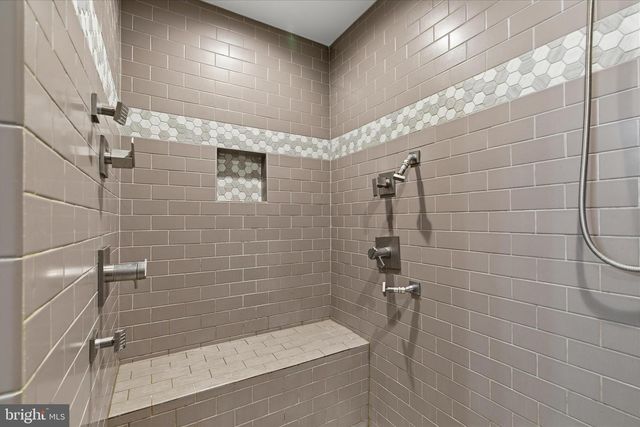 109 E VALLEY RD, Denver, PA 17517