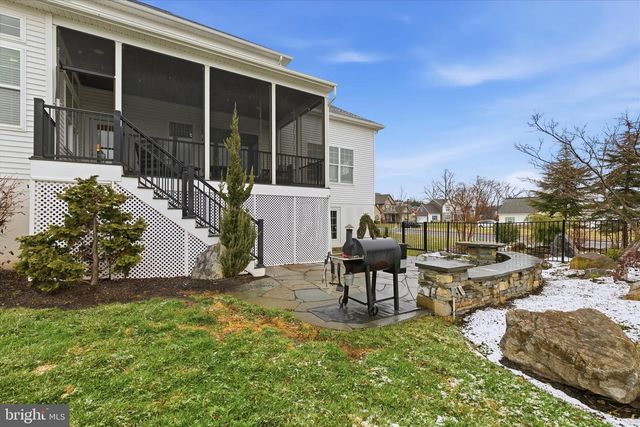 109 E VALLEY RD, Denver, PA 17517