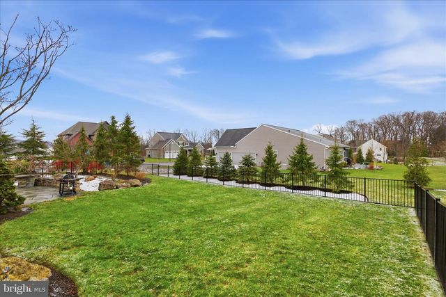 109 E VALLEY RD, Denver, PA 17517