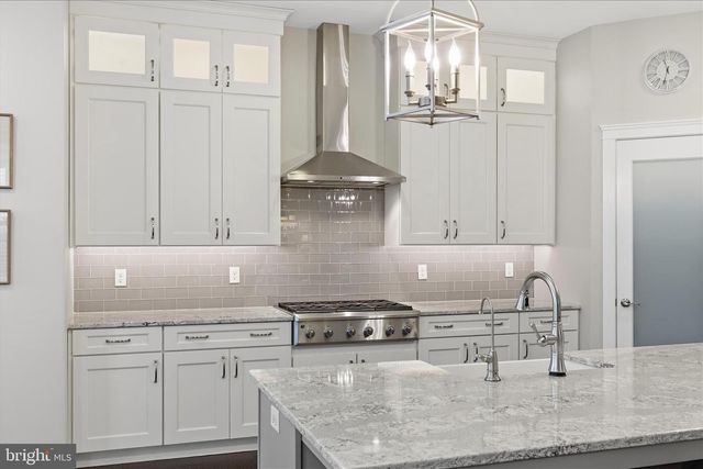 109 E VALLEY RD, Denver, PA 17517