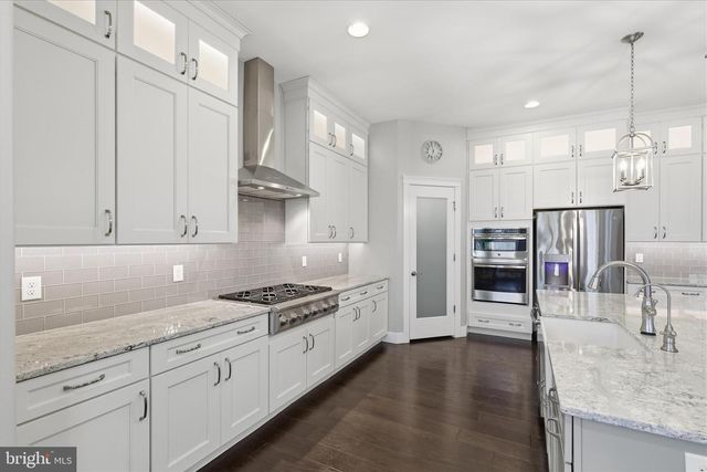 109 E VALLEY RD, Denver, PA 17517