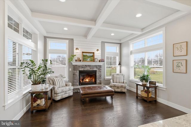 109 E VALLEY RD, Denver, PA 17517