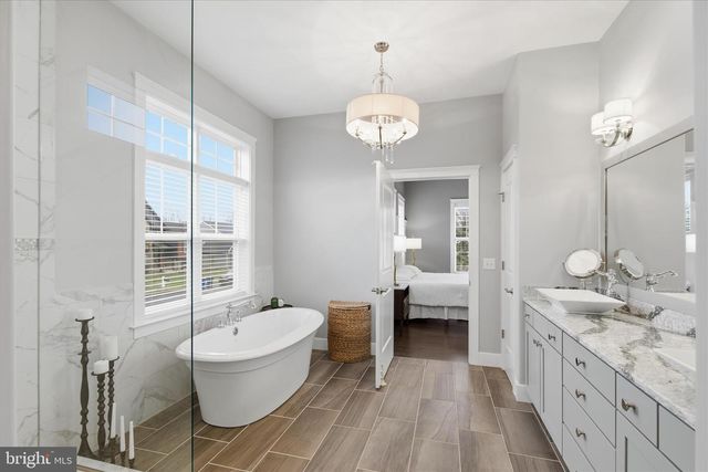 109 E VALLEY RD, Denver, PA 17517