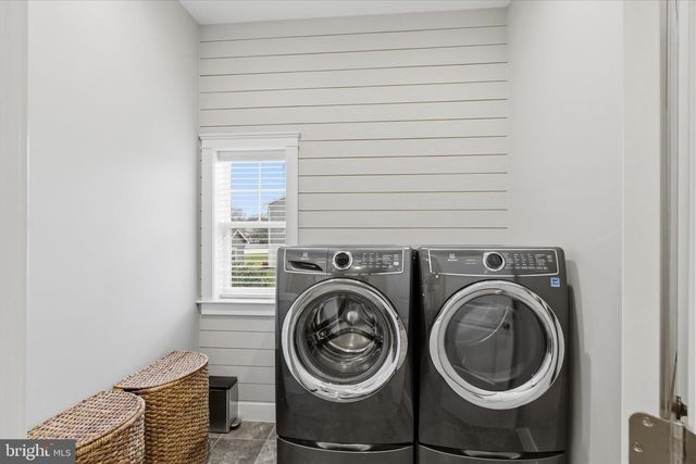 109 E VALLEY RD, Denver, PA 17517