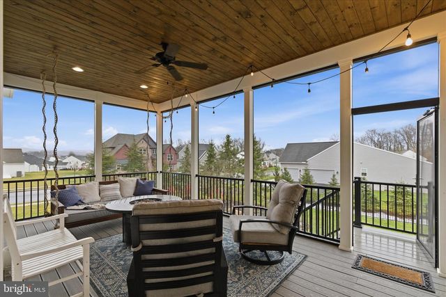 109 E VALLEY RD, Denver, PA 17517