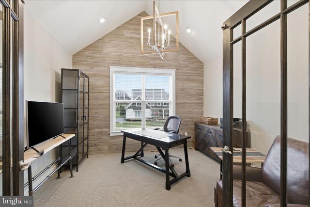 109 E VALLEY RD, Denver, PA 17517