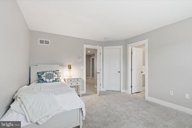 109 E VALLEY RD, Denver, PA 17517