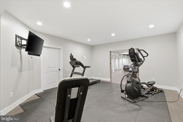 109 E VALLEY RD, Denver, PA 17517