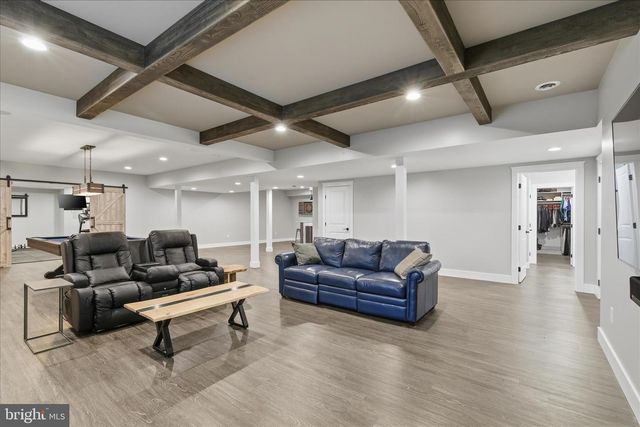 109 E VALLEY RD, Denver, PA 17517