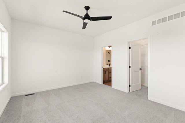 1093 NW MacArthur Lane, Waukee, IA 50263