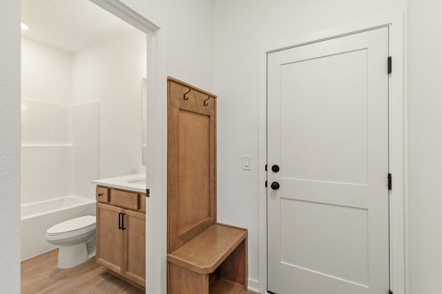 1093 NW MacArthur Lane, Waukee, IA 50263