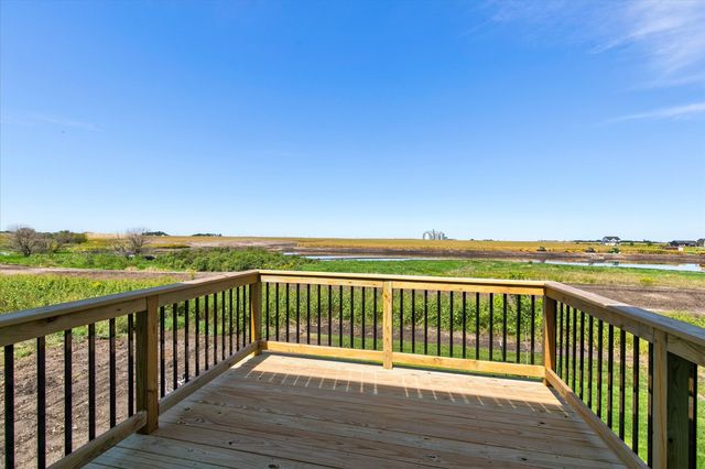 1093 NW MacArthur Lane, Waukee, IA 50263