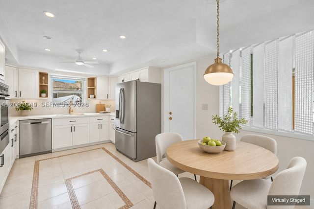 861 Holly Ln, Plantation, FL 33317