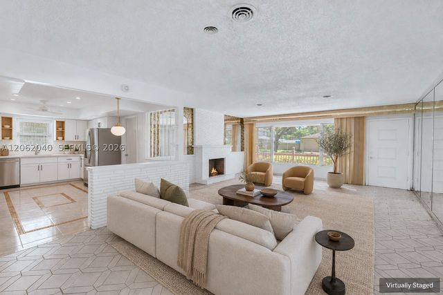 861 Holly Ln, Plantation, FL 33317