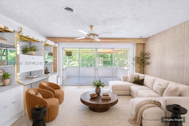 861 Holly Ln, Plantation, FL 33317