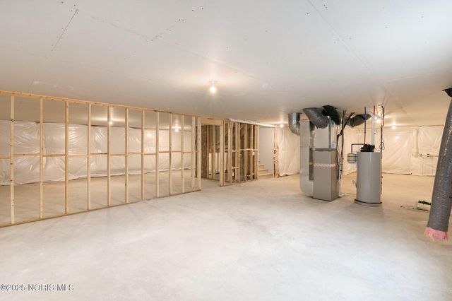 1500 Lee Ann Avenue, Defiance, OH 43512