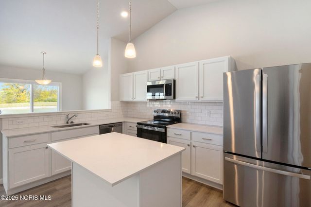 1500 Lee Ann Avenue, Defiance, OH 43512