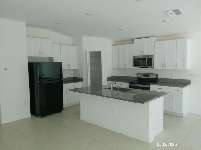 1646 RED LOOP, Lakeland, FL 33801