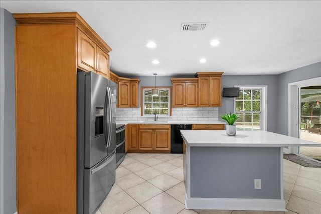 2619 W PONKAN ROAD, Apopka, FL 32712