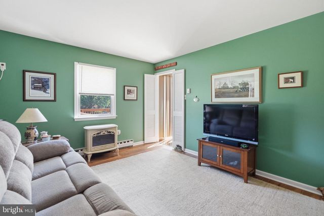 232 WARTMAN RD, Collegeville, PA 19426