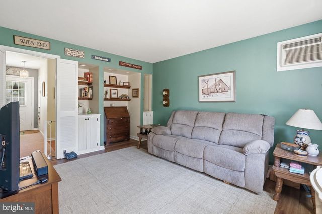 232 WARTMAN RD, Collegeville, PA 19426