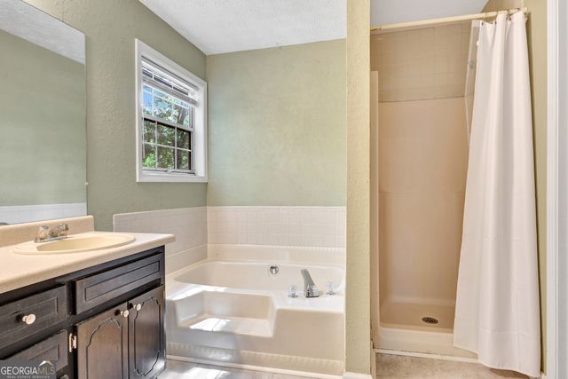 432 Kimberly Court, Mcdonough, GA 30252