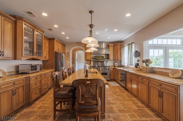 22 Spruce Ln, Montgomery Twp., NJ 08502