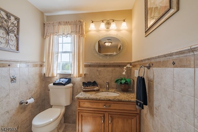 22 Spruce Ln, Montgomery Twp., NJ 08502
