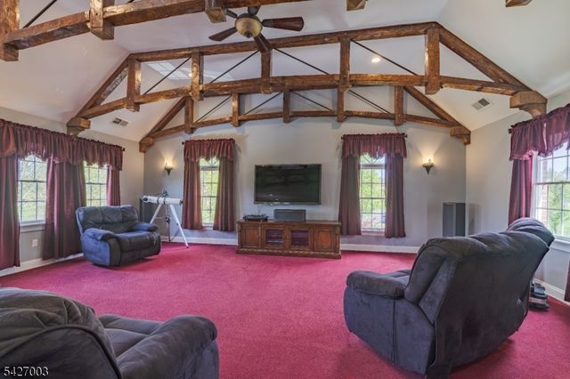 22 Spruce Ln, Montgomery Twp., NJ 08502