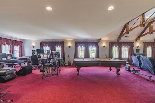 22 Spruce Ln, Montgomery Twp., NJ 08502