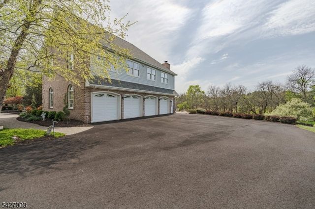 22 Spruce Ln, Montgomery Twp., NJ 08502