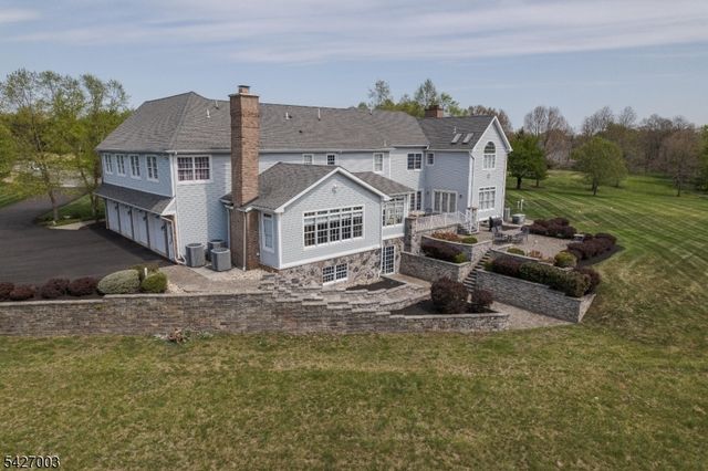 22 Spruce Ln, Montgomery Twp., NJ 08502