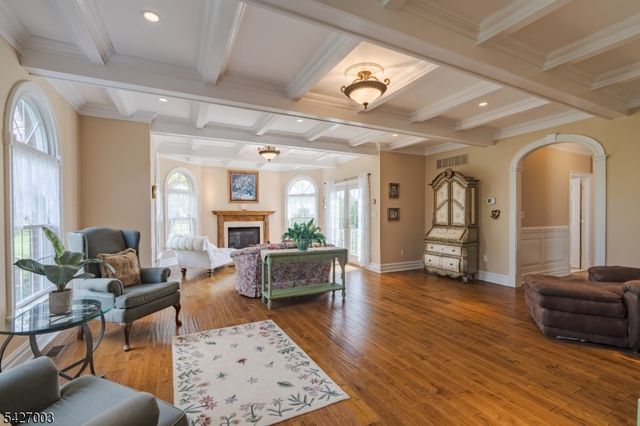 22 Spruce Ln, Montgomery Twp., NJ 08502