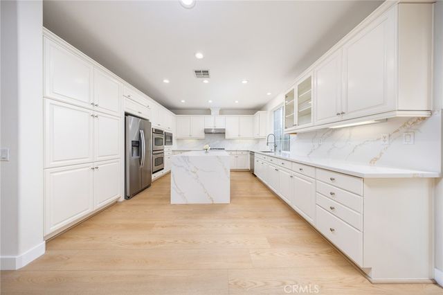 2225 Saratoga Lane, Glendora, CA 91741
