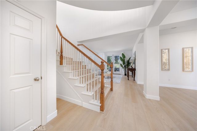 2225 Saratoga Lane, Glendora, CA 91741