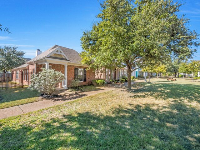 3722 Prague Mews, Dallas, TX 75236