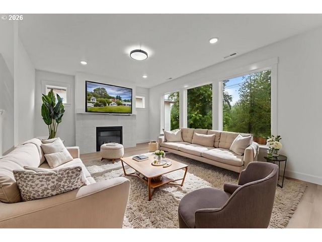 15566 Sw Everglade Ave, Tigard, OR 97224